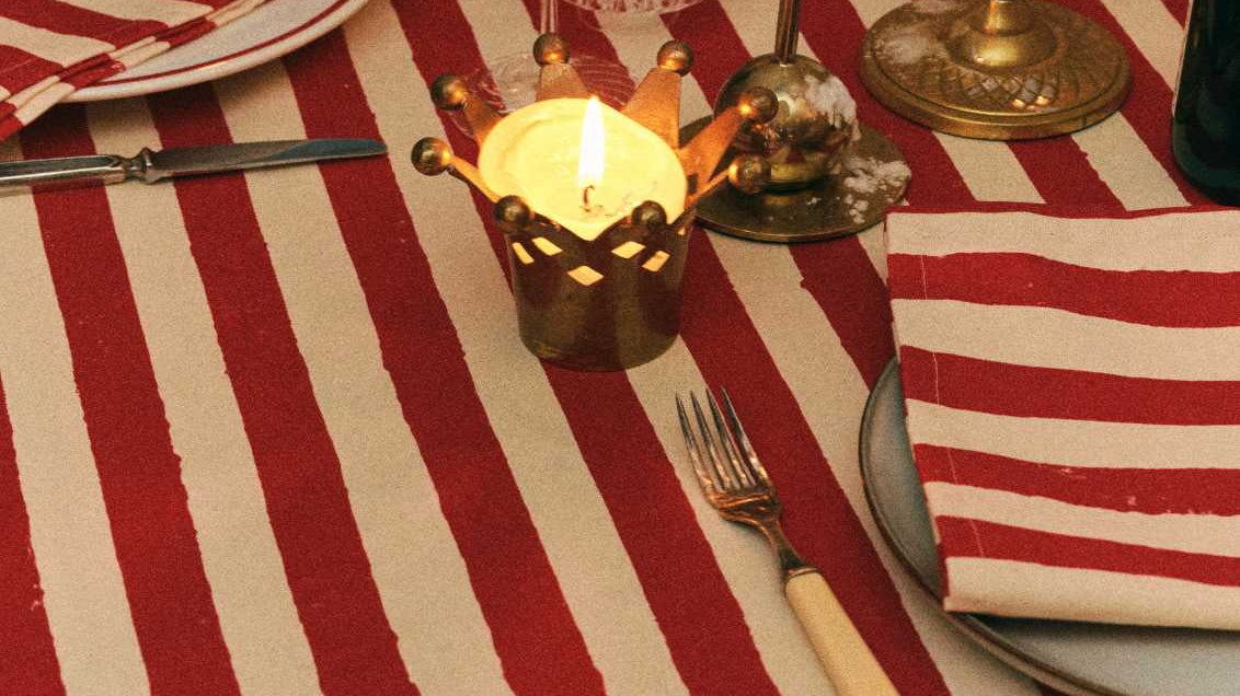 The Art of Mixing Patterns: How to Layer Table Linen Without It Looking Busy