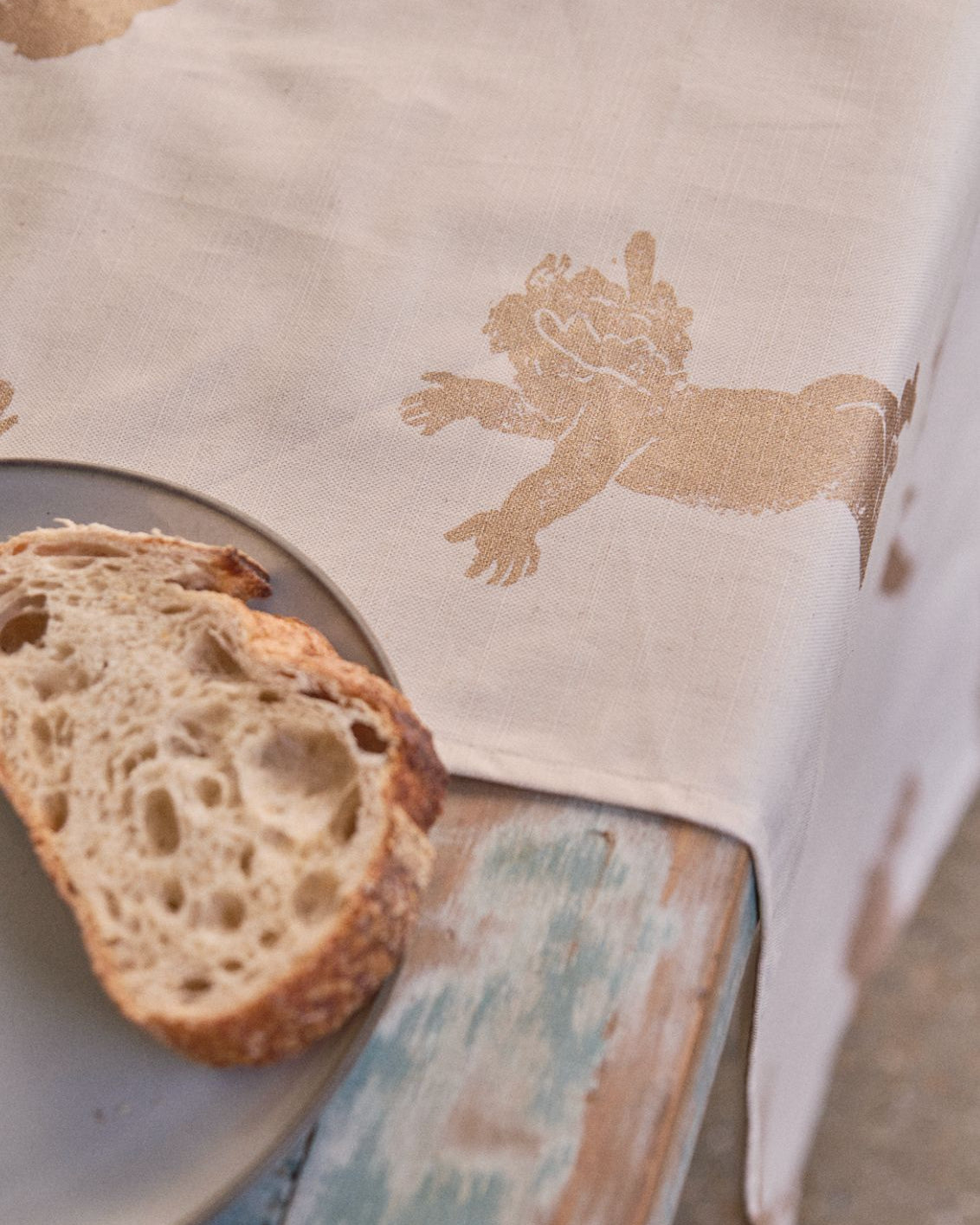Gold Cherub Table Runner
